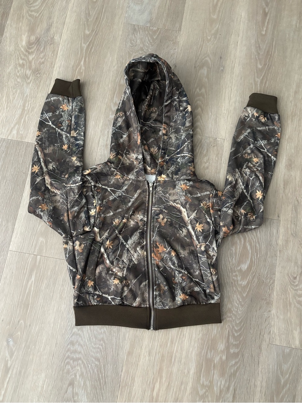 Women’s Camo zip up